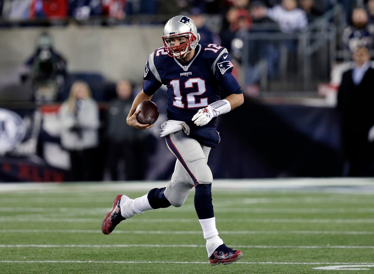 Los Philadelphia Eagles vencieron 35 - 28 a los New England Patriots que sufren su segunda derrota consecutiva.