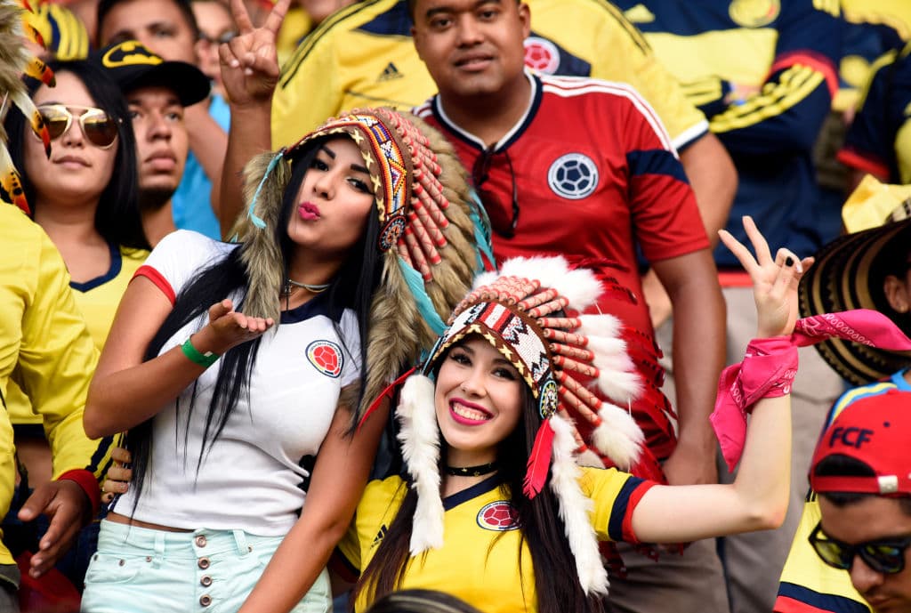 BARRANQUILLA, COLOMBIA - OCTOBER 05: Fans of Colombia cheer for their team prior a match between Colombia and Paraguay as part of FIFA 2018 World Cup Qualifiers at Metropolitano Roberto Melendez Stadium on October 05, 2017 in Barranquilla, Colombia. (Photo by Guillermo Legaria/Getty Images)