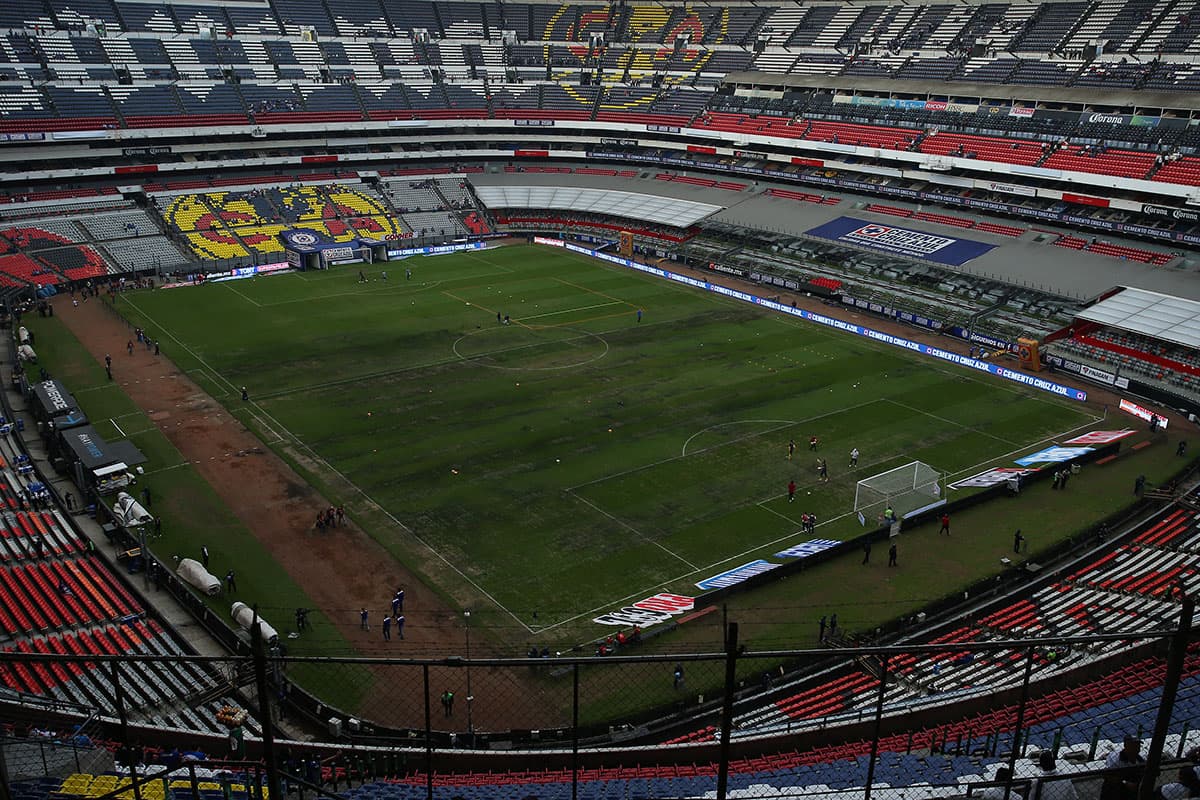 Así lucía la cancha del Estadio Azteca el pasado 10 de noviembre, antes del juego de la jornada 16 entre Cruz Azul y Lobos BUAP.