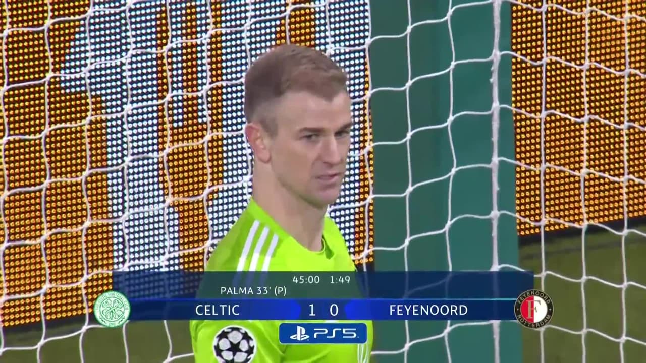 ¡TIRO ATAJADO! disparo por Calvin Stengs.