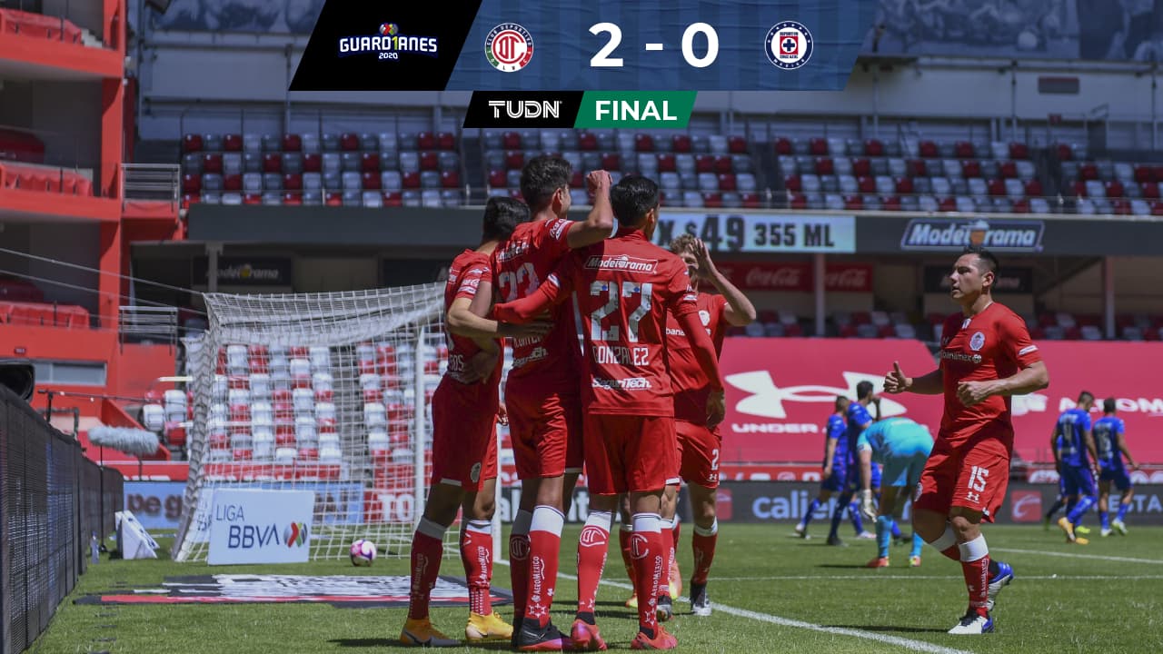 Toluca tiene mejor 'cabecita' y derrota a Cruz Azul