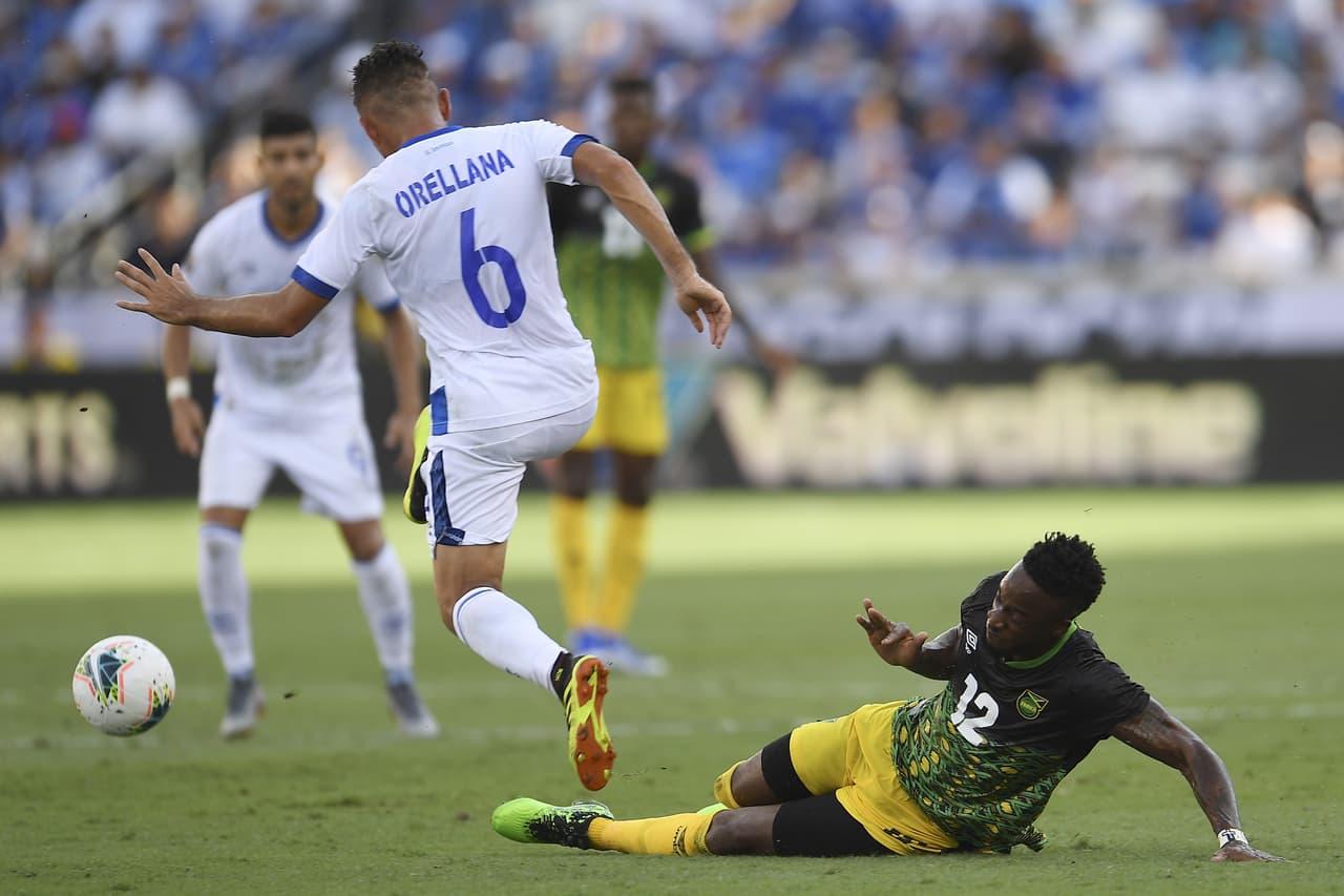 Ninguno de los dos equipos generó acciones de peligro en los primeros 45 minutos.