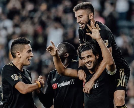 "Que sea el comienzo de algo muy bueno este año": Carlos Vela celebra primer trofeo en MLS