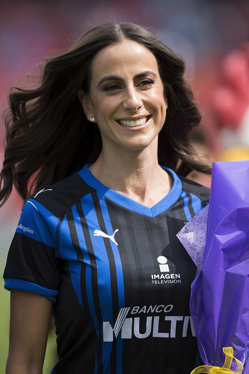 La presentadora de televisión Paulina Mercado en el Estadio Corregidora, previo al juego entre Querétaro y Pachuca por la Jornada 2 del Apertura 2018 de la Liga MX.