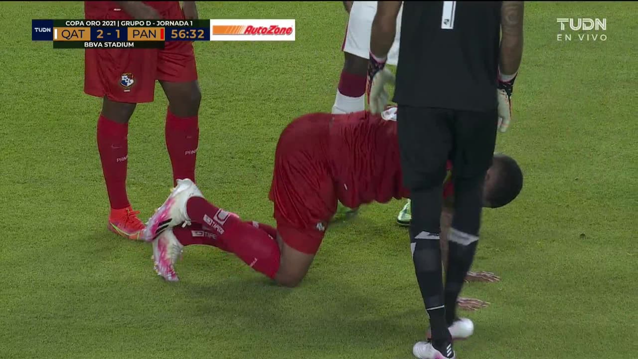 ¡TIRO ATAJADO! disparo por Ali Abdulla.