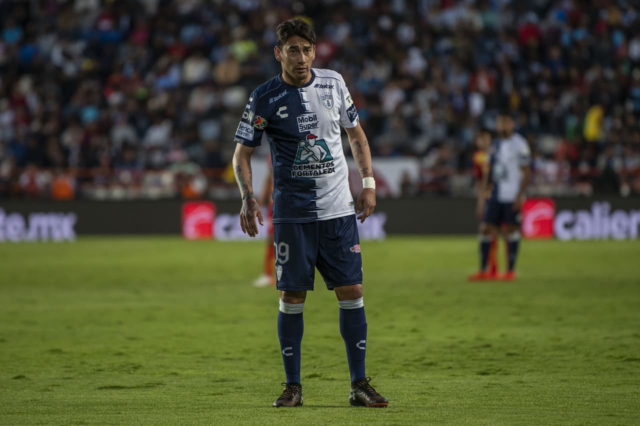 Rubens Sambueza debutó con los Tuzos pero tuvo una actuación discreta.