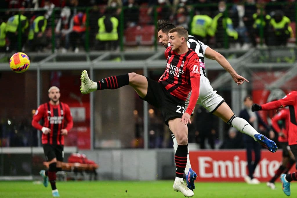 Milan empata 1-1 con el Udinese, Inter emapata 0-0 cp el Genoa y le dan la oportunidad al Napoli de poder cerrar la jornada como líder solitario de la competición.