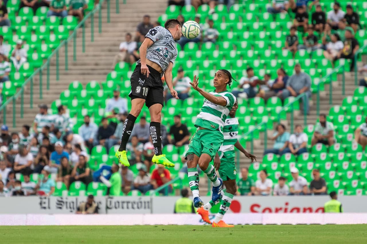 Santos Laguna le remontó 2-1 a León con goles de Omar Campos y Félix Torres en la Jornada 9 del Apertura 2022.