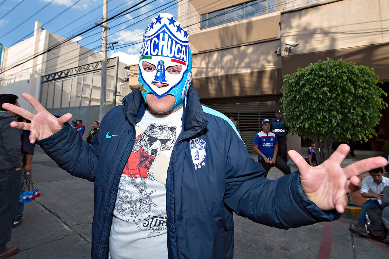 El colorido de la afición en la Jornada 16