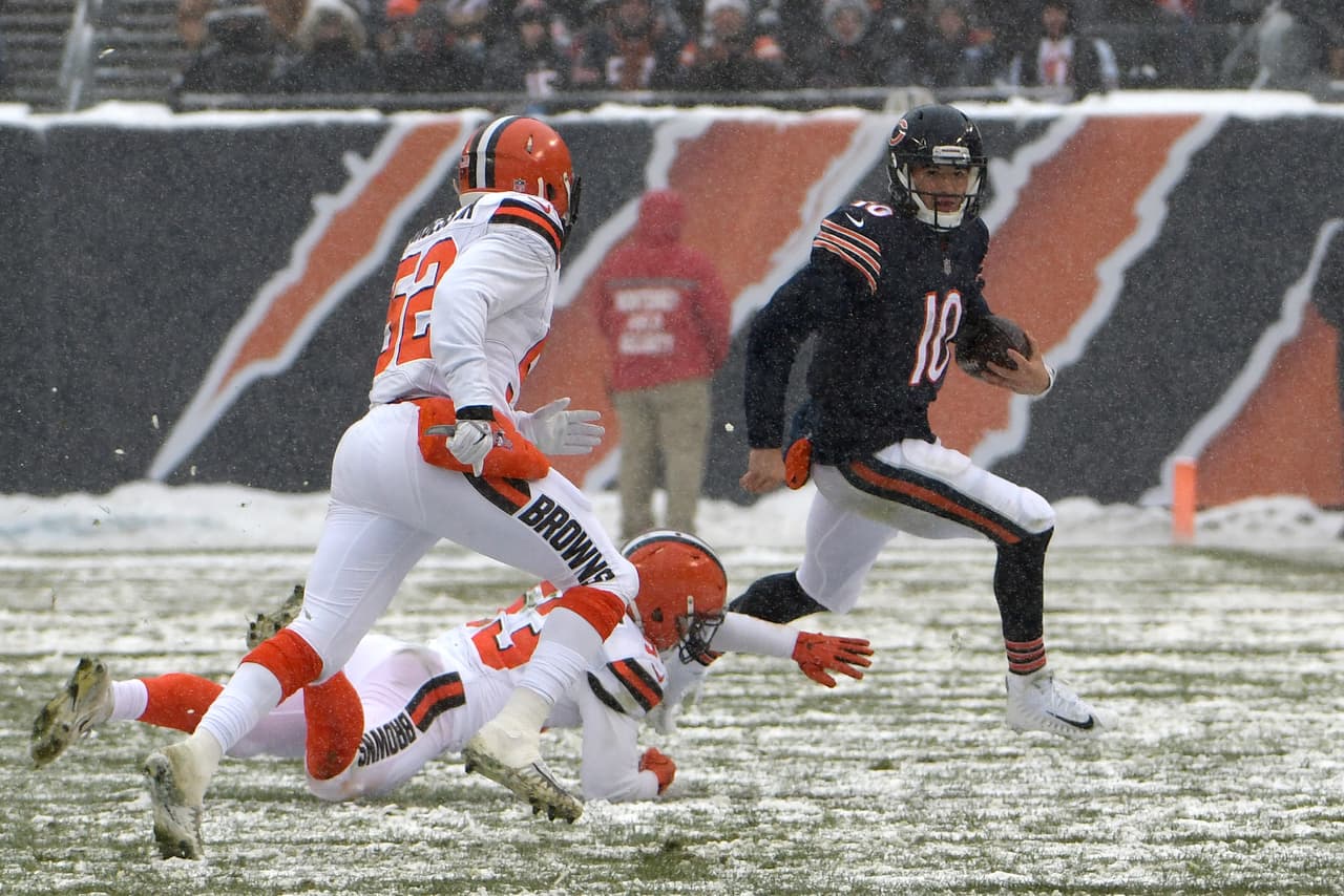Novato Trubisky consiguió 193 yardas y los Bears hundieron a los Browns