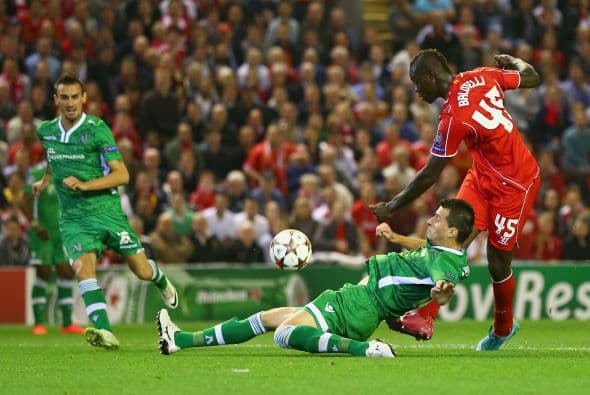 El Liverpool vivió una historia de infarto en su regreso a la Champions League ante el Ludogorets de Bulgaria. El encuentro sirvió para que Balotelli se estrenara como goleador de los Reds.