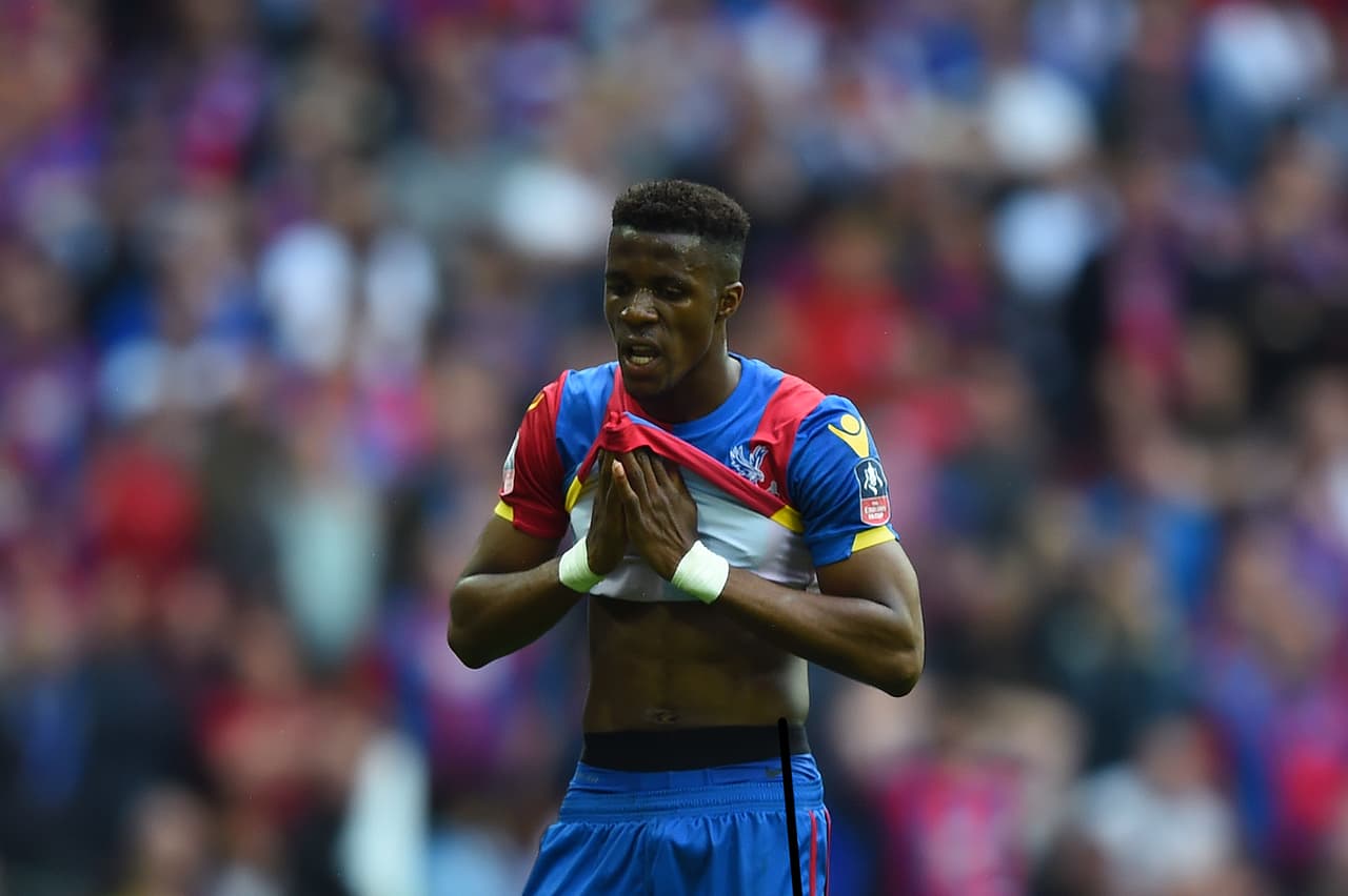 El constante embate del United fue mermando poco a poco a los del Crystal.