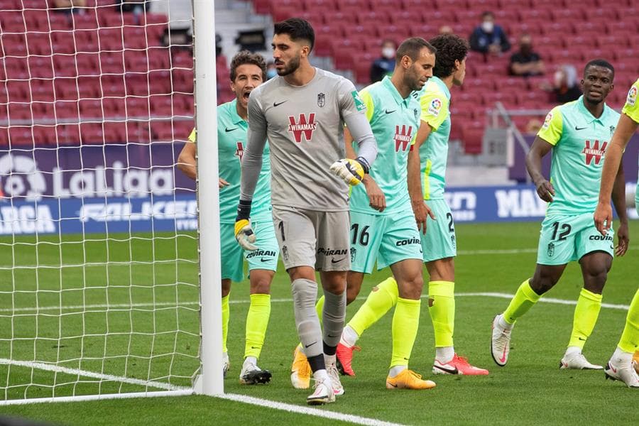 Con goles de Costa, Correa, Félix, Llorente y con el debutante Luis Suárez, que se luce con doblete, el Atleti brilló en el Wanda Metropolitano ante el Granada, quien sólo anotó un gol por parte de Jorge Molina.