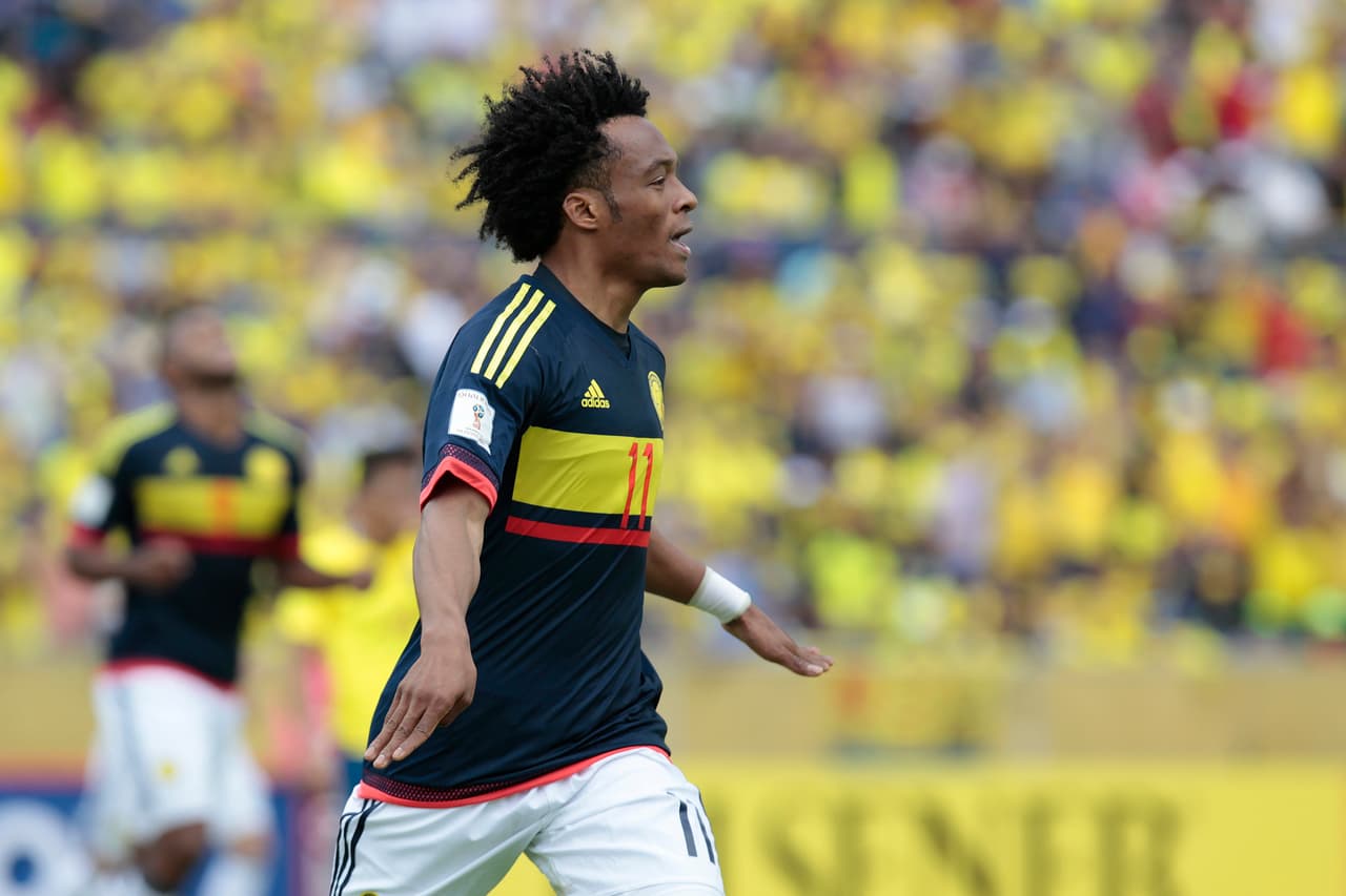 Al minuto 34 cayó la segunda anotación colombiana en Quito. Jugada entre Cardona y James que Cuadrado finalizó con un tique sutil en el área chica.