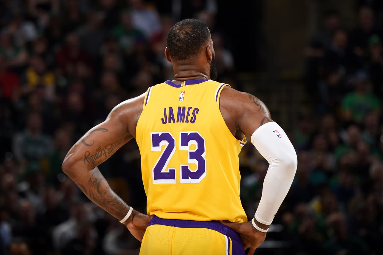 Queda un mes de la temporada regular en la NBA en el que el equipo californiano tiene por delante un duro camino si quiere meterse en los playoffs y recuperar el amor de Snoop Dogg.