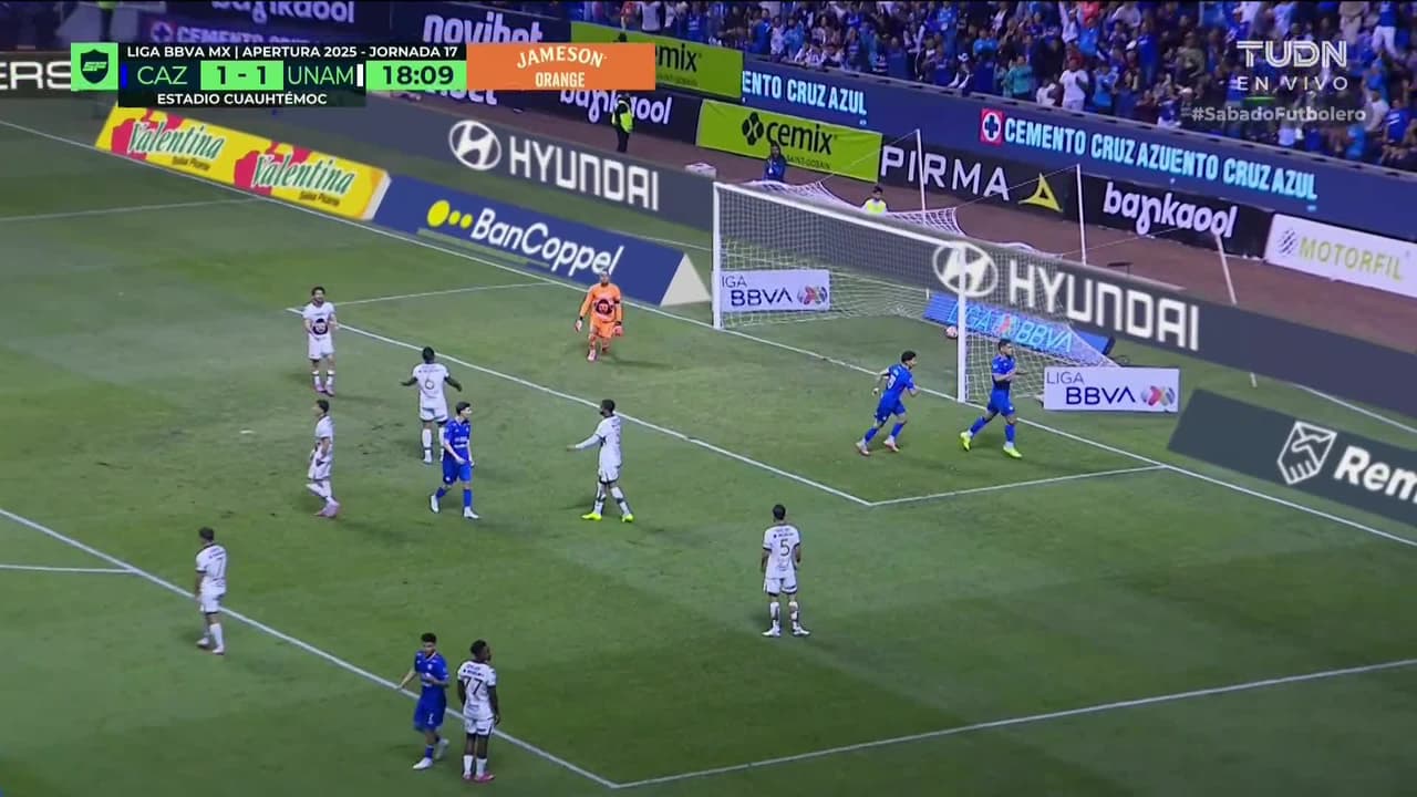 ¡GOL!  anota para Cruz Azul. Gabriel Fernández