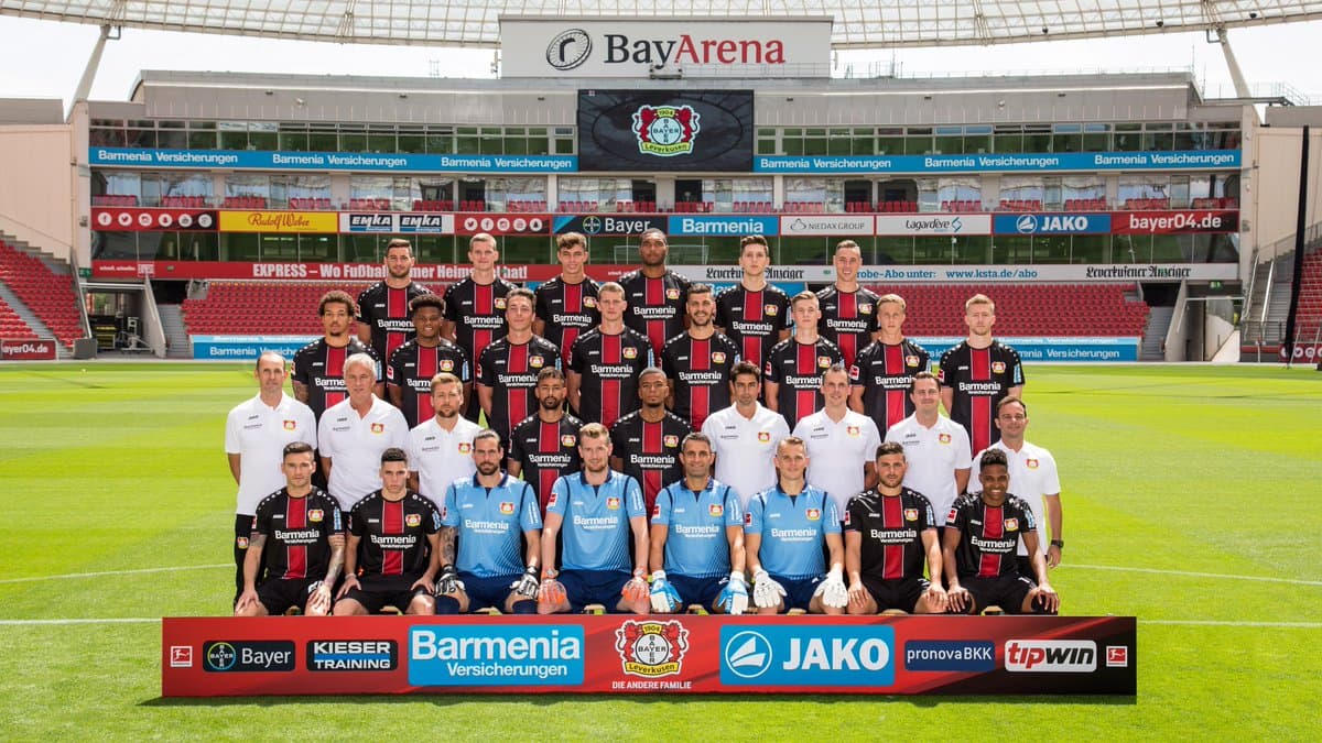 <b>Bayer Leverkusen</b>
<br>El equipo lleva el nombre de Bayer, la compañía alemana de la aspirina. El equipo fue fundado por sus trabajadores el primero de julio de 1904. Su estadio es el BayArena.