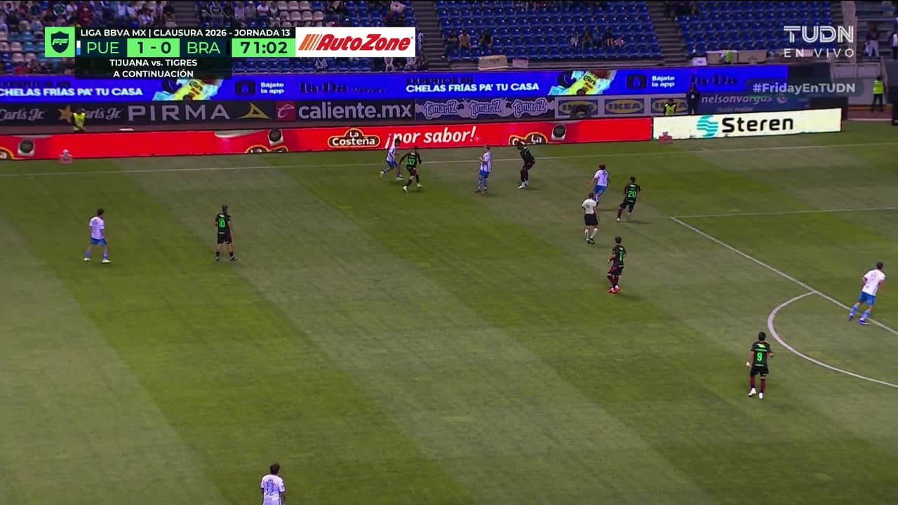 ¡TIRO ATAJADO! disparo por Esteban Lozano.