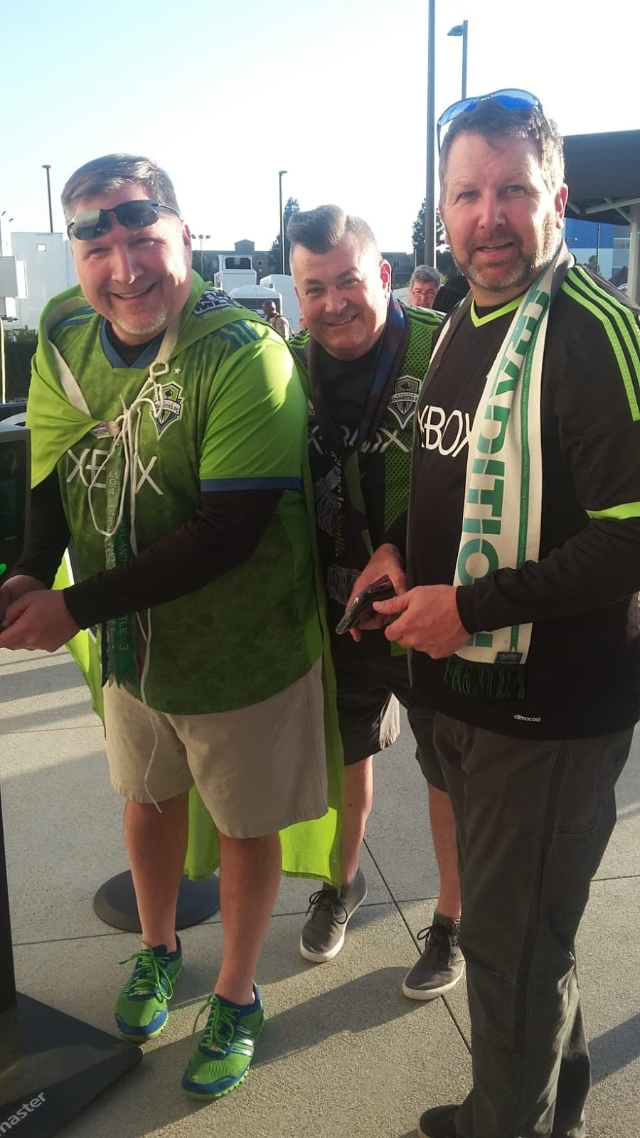 La afición de Los ángeles confía en que su equipo llegue a la MLS Cup, así se vive el encuentro previo al choque con el Sounders.