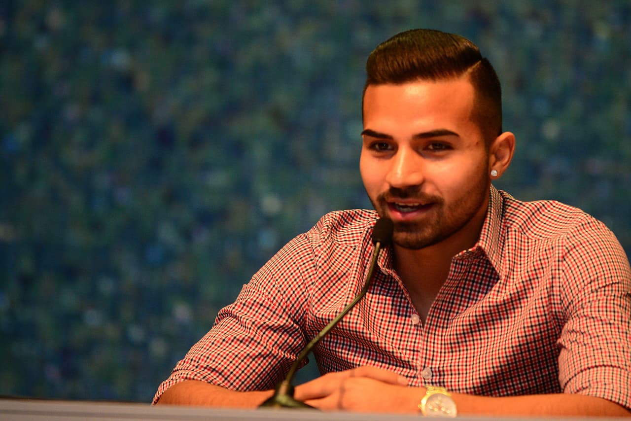 Bryan Rabello es aconsejado por el 'Pony' Ruiz