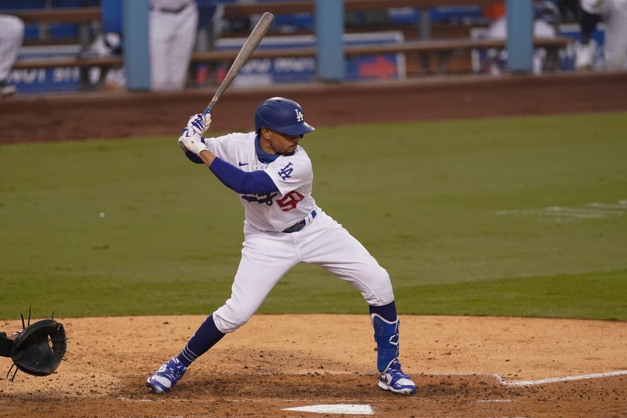 Mookie Betts, Starling Marte y Trevor Story ocupan la décima posición con 61 hits.