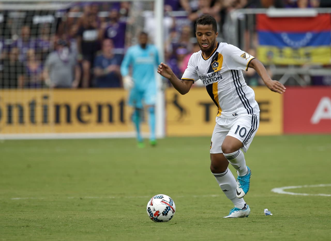 En Inglaterra, Turquía y España nunca encontró su lugar hasta que decidió por ir a jugar a la MLS donde es referente de Los Angeles Galaxy tras la salida de un ídolo como Landon Donovan.