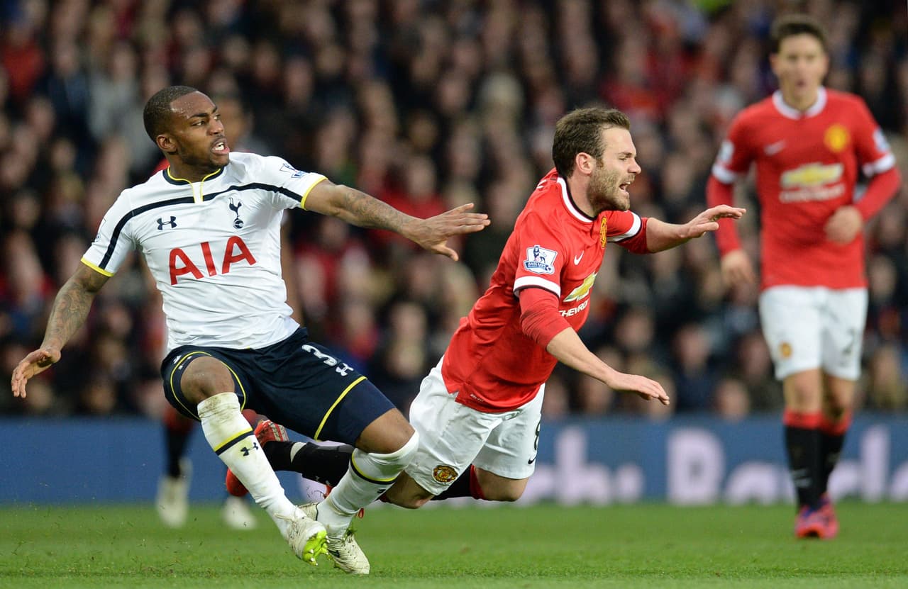 El primer partido de la temporada de la Premier será el que disputarán Manchester United y Tottenham en Old Trafford. En un choque en el que no estará el guardameta español David de Gea, quien podría abandonar los Diablos Rojos' para recalar en el Real Madrid.