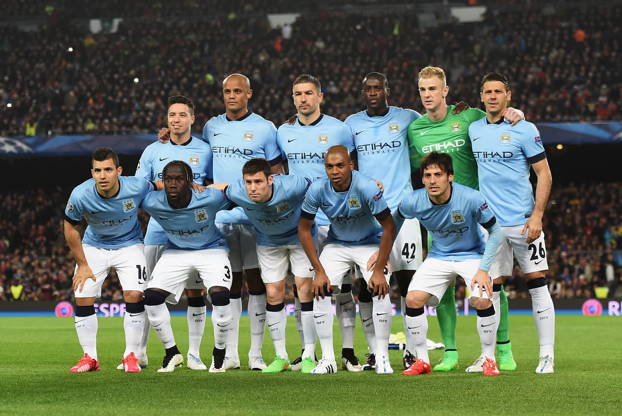 Al otro lado de la ciudad aparece otro de los serios candidatos a ganar, el poderoso Manchester City. Un club que ha resultado muy incómodo en la Premier League para sus rivales históricos debido a la calidad de su plantel y las innumerables adquisiciones importantes que ha realizado en los últimos años.