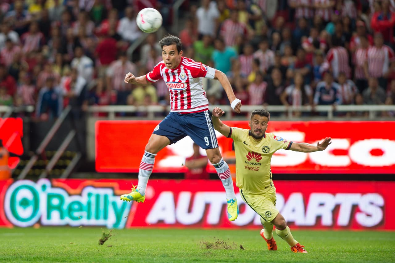 Nadie anota más que Omar Bravo. El delantero hizo 132 goles para quedarse con la cima rojiblanca.