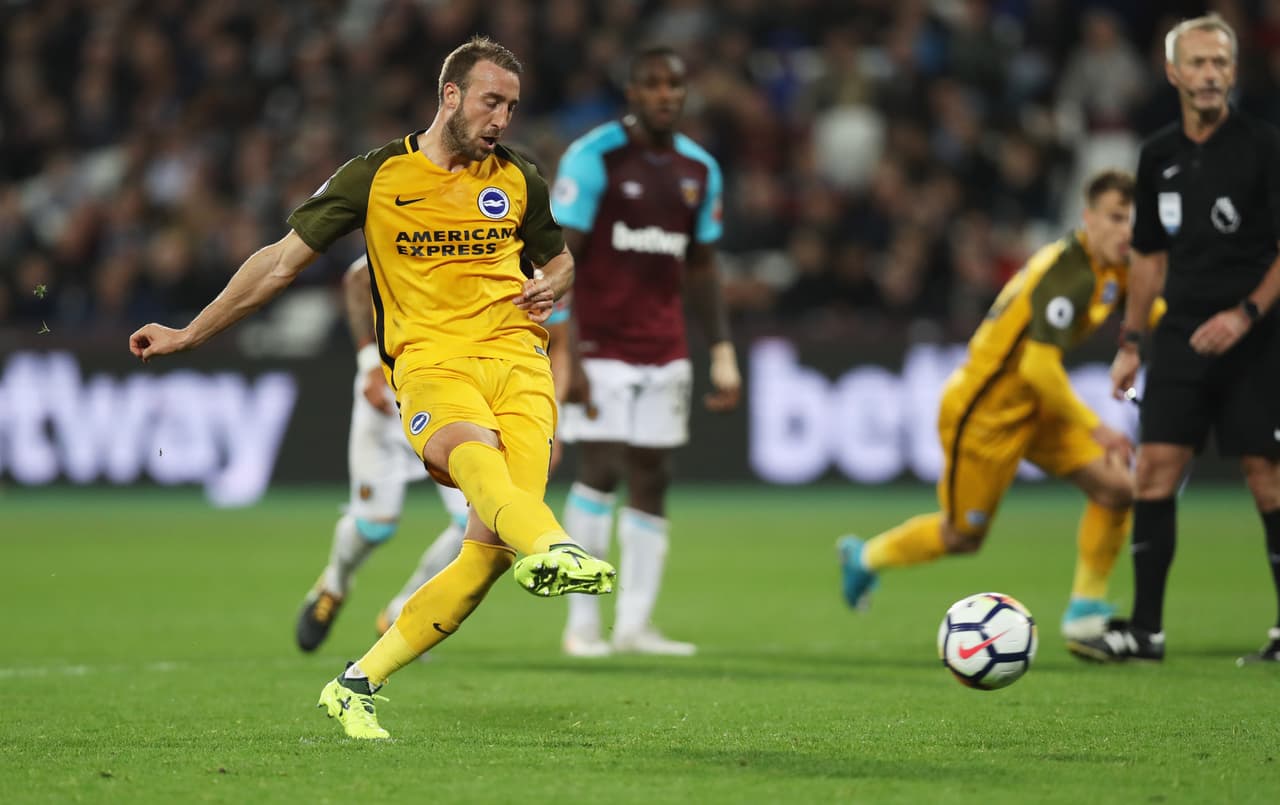 Cuando quedaban 15 minutos para el final, Pablo Zabaleta derribó en el área a Murray y el propio delantero fue quien cambió el penal por gol.