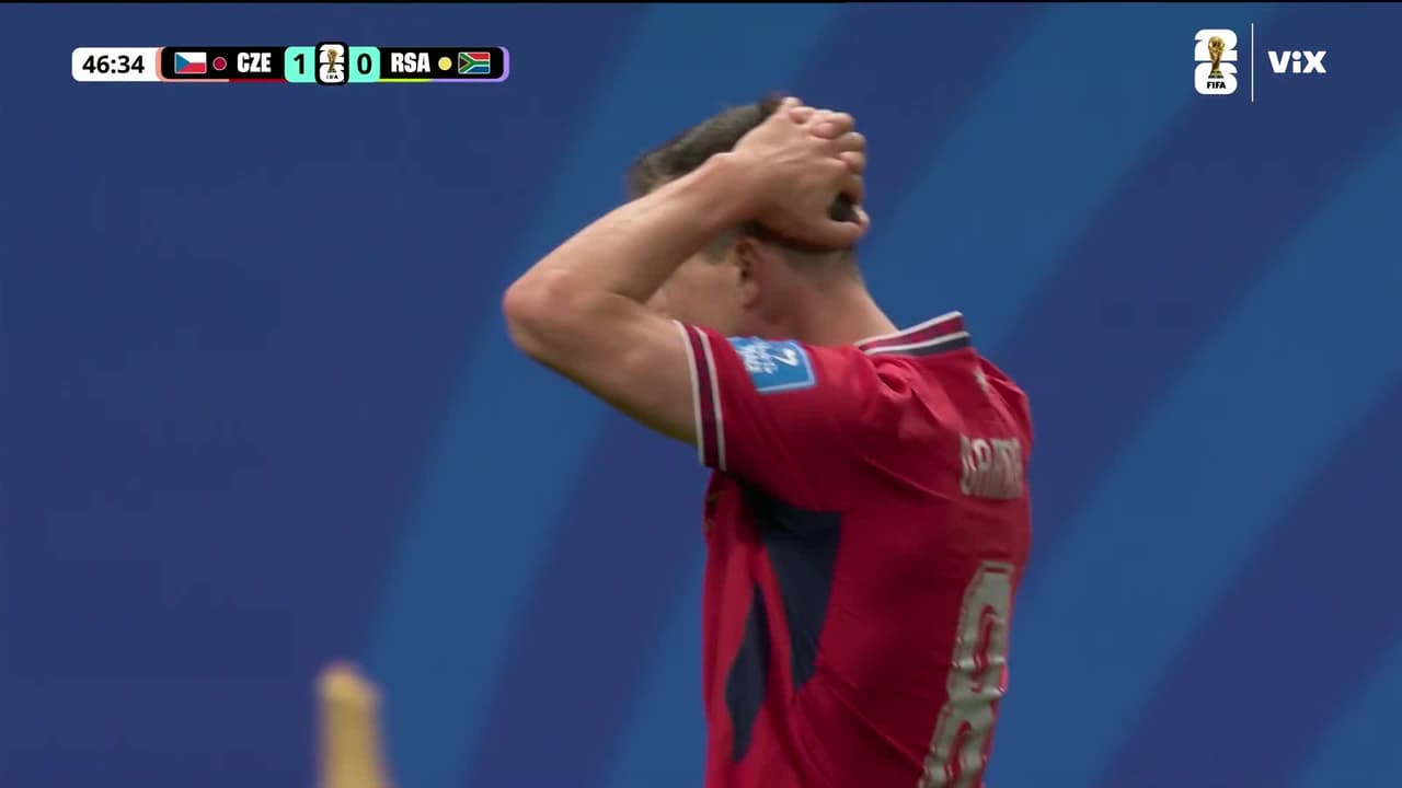 ¡Chequia perdona dos veces! El segundo gol estuvo a centímetros