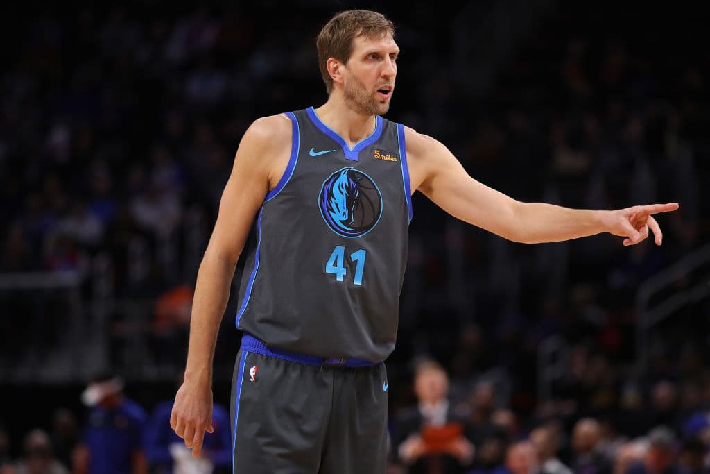 <b>21) Dallas Mavericks (26-31)</b>: Aunque todavía no gozarán las mieles de tener a un jugador como Kristaps Porzingis ese canje puede pagar dividendos a mediano y largo plazo para los Mavs. Mientras tanto, Luka Doncic los tiene embelesados.