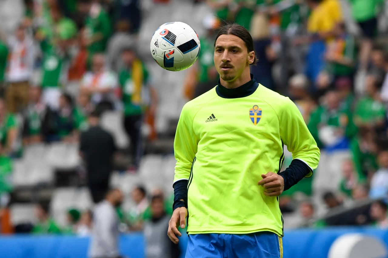 Ibrahimovic pasaría exámenes médicos con el United tras la Eurocopa