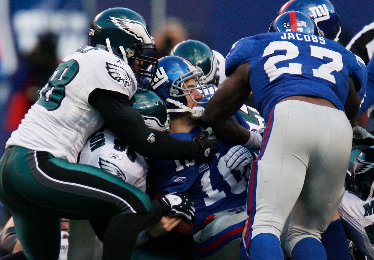 21.- Philadelphia Eagles - 11 de enero del 2009 (23-11 en New York Giants) (Playoffs Divisionales).- En el que resultaría a la postre el último juego de playoff en la historia del Giants Stadium, con tres goles de campo de David Akers, para imponer marca de 18 aciertos al hilo en playoff, Donovan McNabb y compañía eliminaron a los campeones defensores.