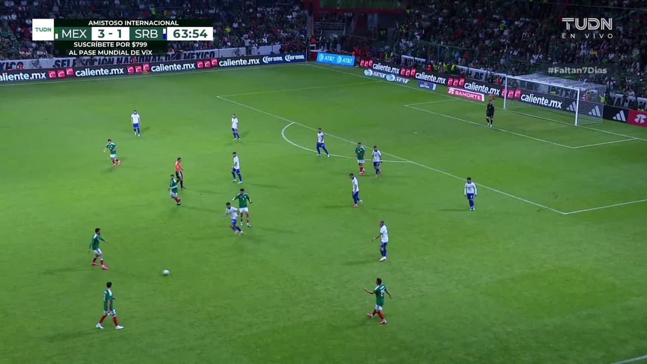 ¡Reparten patadones! Edson se lleva la amarilla por ruda entrada y le regresan plancha a la espinilla