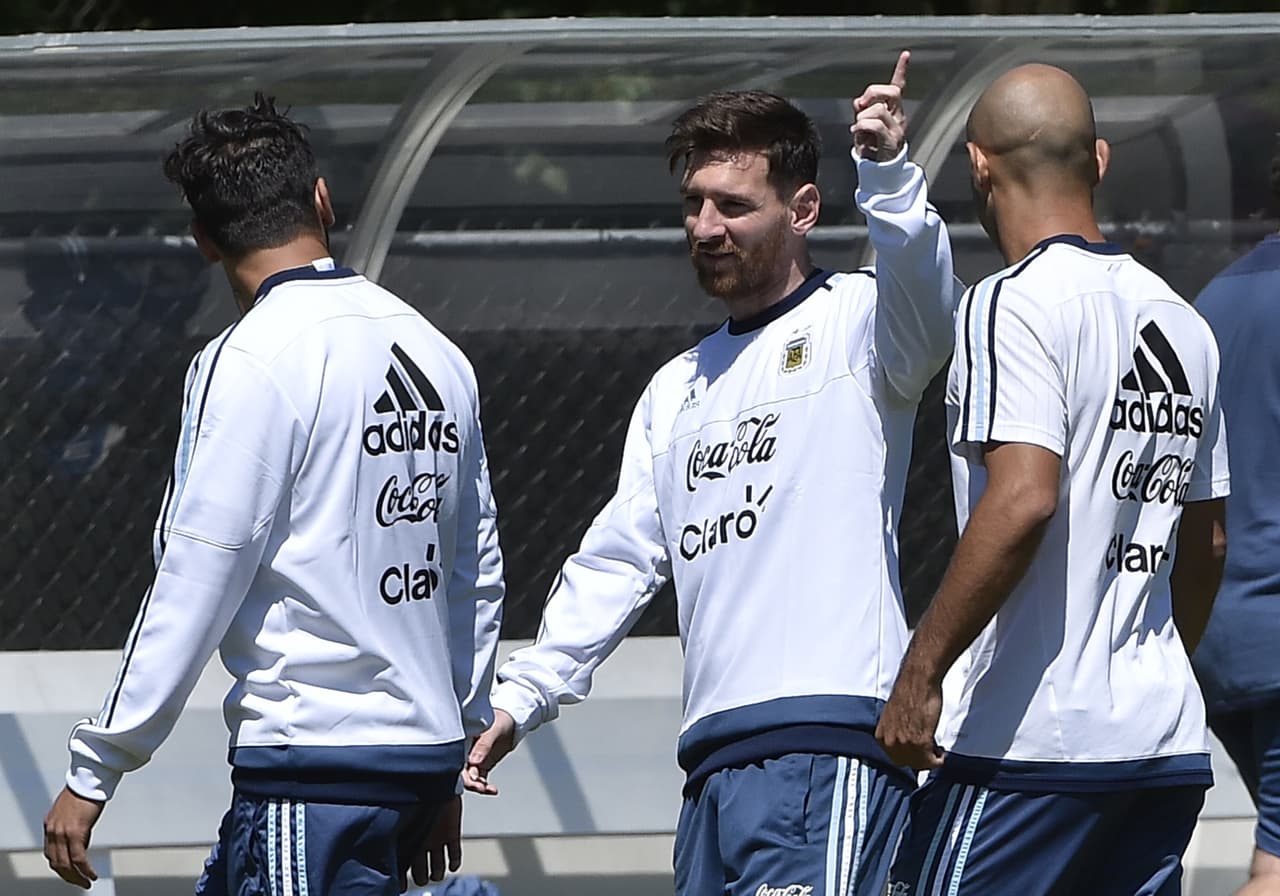 Martino anunció que Messi debutará en la Copa América ante Panamá