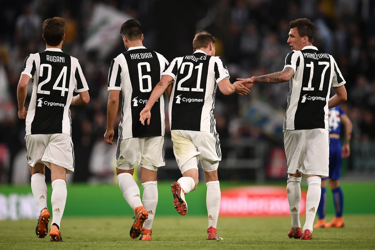 Con la tranquilidad del 2-0, el técnico empezó a darle rotación a sus jugadores.