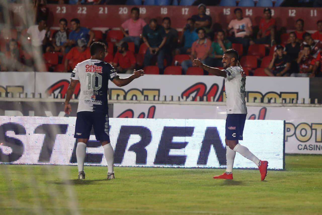 Gol de Jesús Isijara en el Morelia 0-1 Atlas