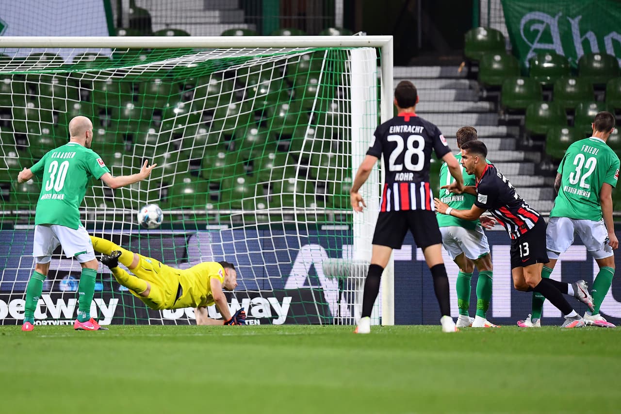 Ilsanker sepulta la esperanza del Werder Bremen que se quema en el descenso