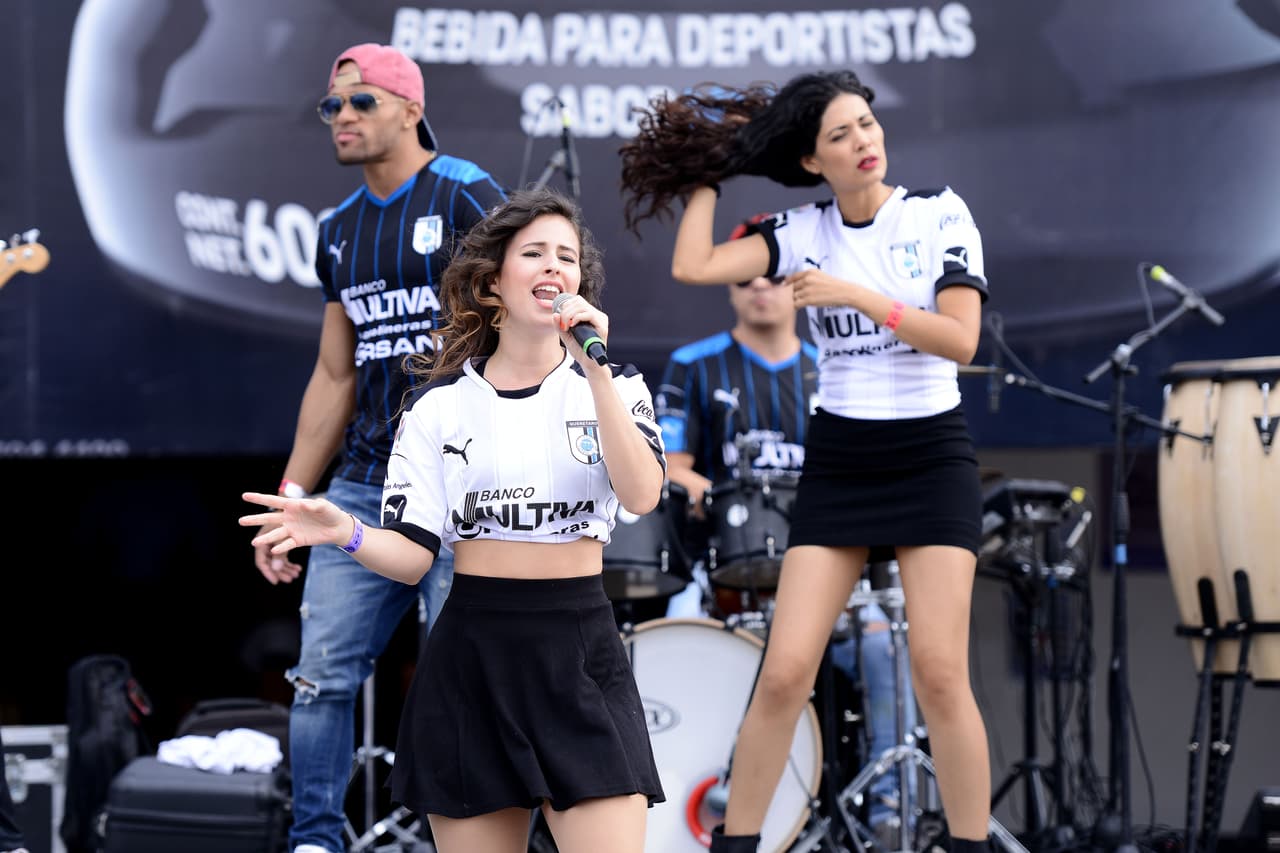 La belleza de las porristas en la fecha 14