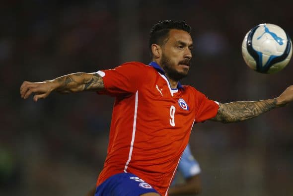 9.- Mauricio Pinilla - Apenas disputó los últimos minutos del juego, poco o nada se puede decir de este delantero. Sin calificación.