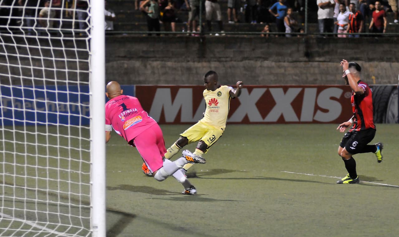 El Walter Ferretti fue un poco más complicado de lo que parecía pues en casa, América a penas pudo vencerlos por la mínima y en la vuelta un 3-1 en Managua le daba un poco más de sentido a la diferencia entre ambos planteles.