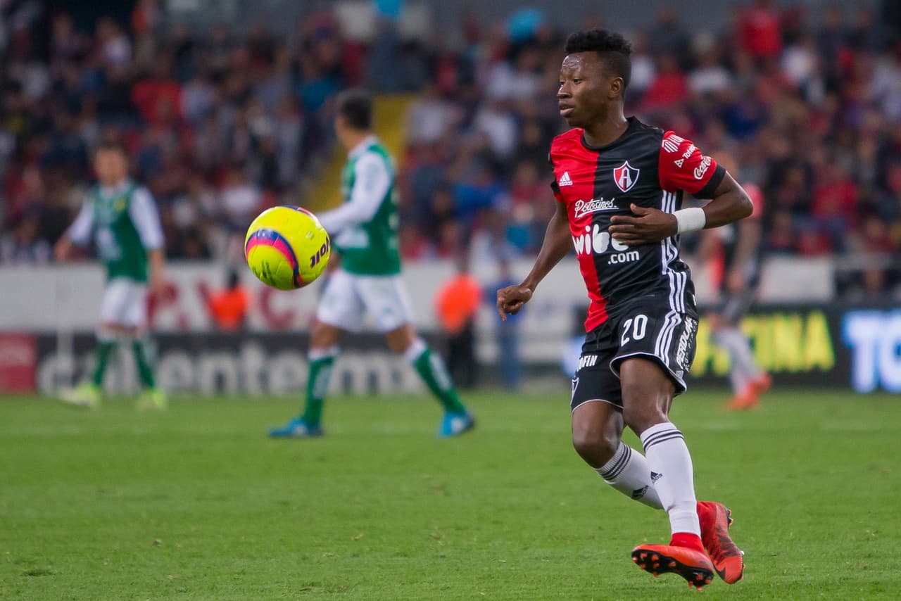 Pero no llegaron más tantos ni para los Rojinegros ni para los Esmeraldas.