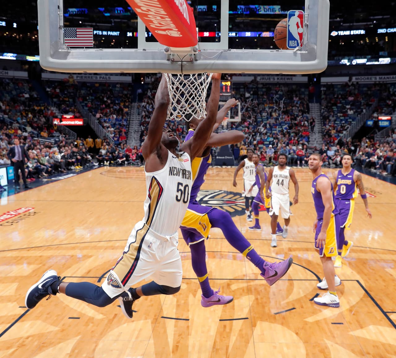 Los New Orleans Pelicans ganaron en el Smoothie King Center por 128-125 a Los Angeles Lakers.