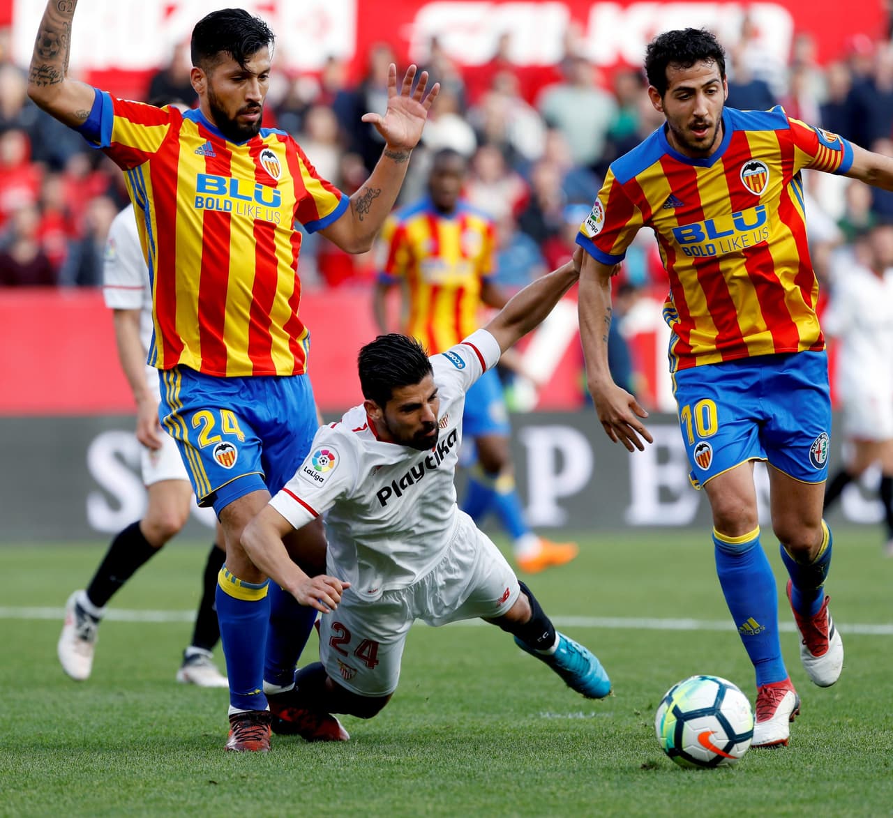 Dura caída para Sevilla, que contó todo el partido con el mexicano Miguel Layún, que por ahora deberá concentrarse en su duelo en Champions League.