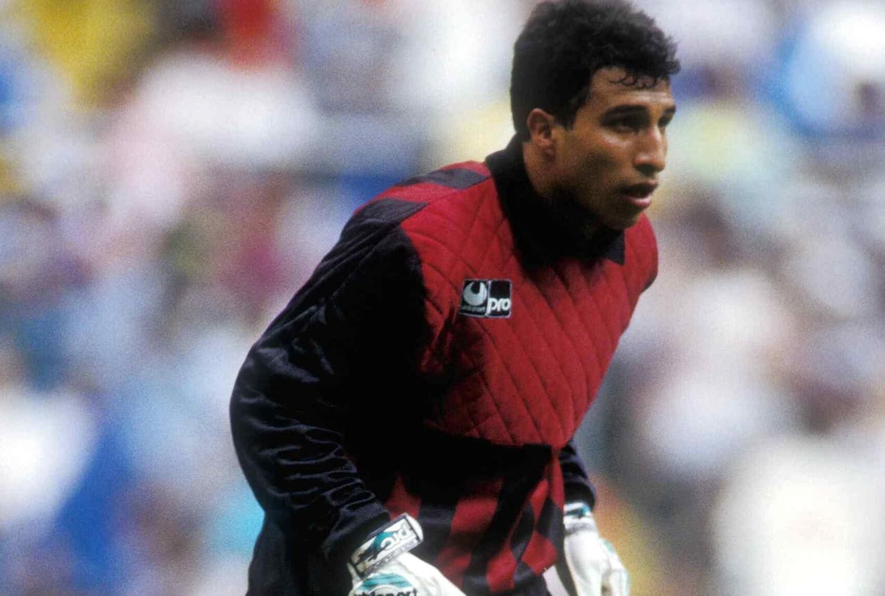 Óscar 'Conejo' Pérez debutó en 1993 con 20 años en Cruz Azul y con este club hizo la mayor parte de su trayectoria: fueron 15 años en los que hizo parte de 'La Máquina' y nunca voló a Europa.