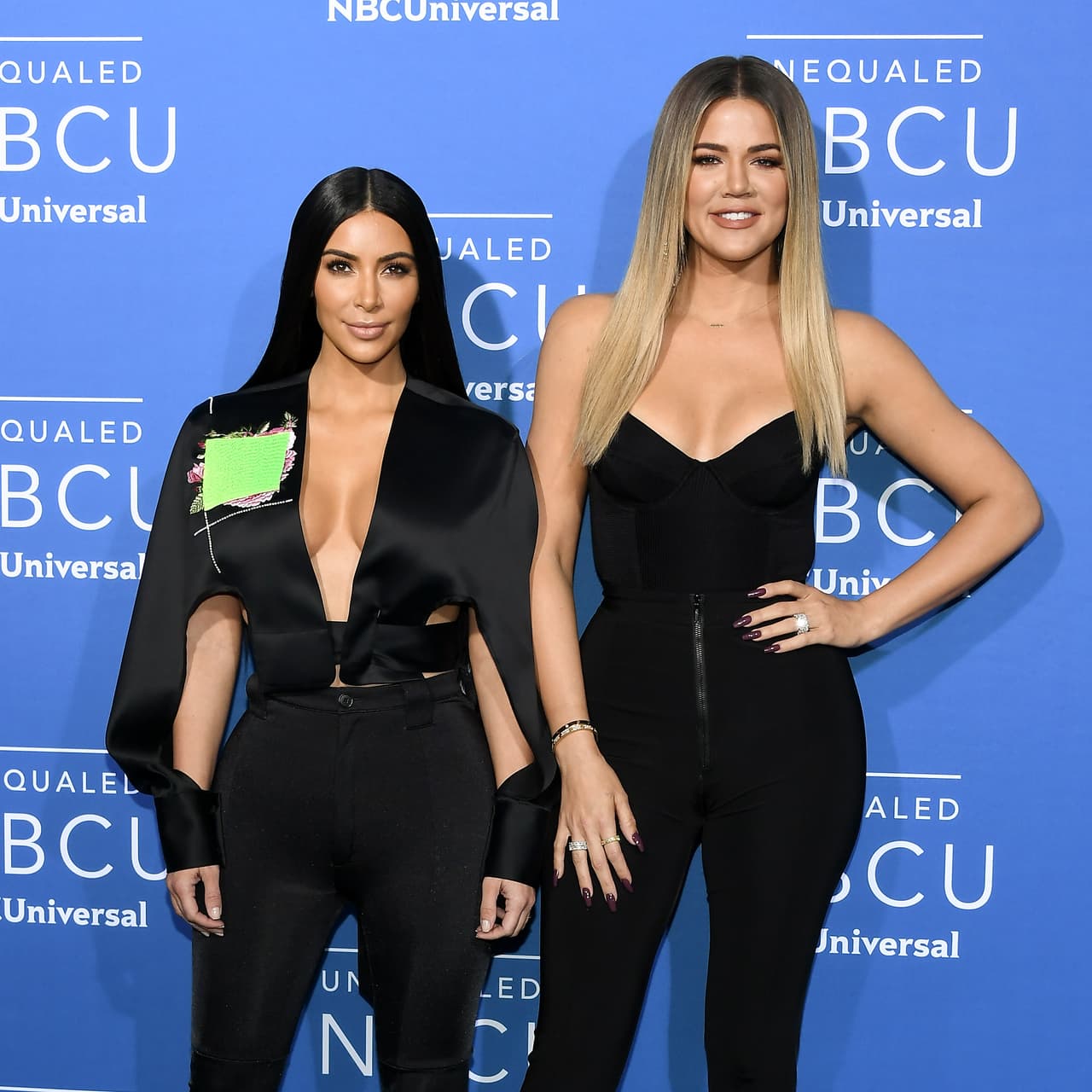 En las imágenes se observa platicar a Khloé, Kourtney y Kim Kardashian y en un momento de la charla, la menor de las hermanas se sincera acerca de su ex.