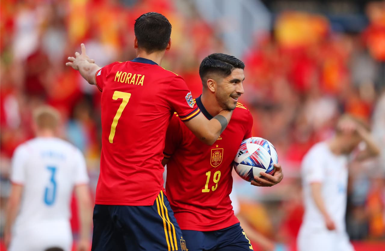 España se impuso sobre República Checa gracias a los goles de Carlos Soler y Pablo Sarabia.