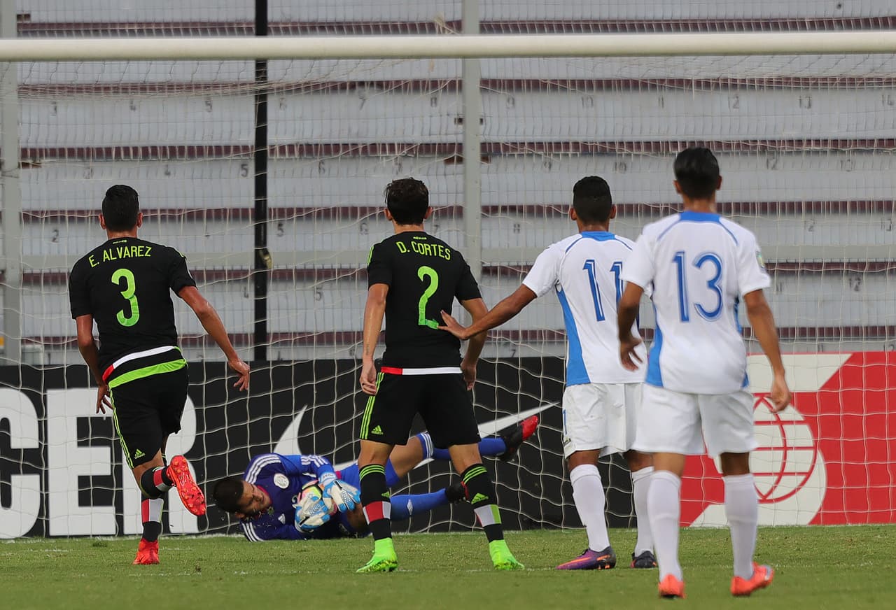 Honduras no aprovechó un penalti a favor mediante Rembrandt Flores, con un cobro que fue atajado por José Hernández, arquero de los Rojinegros del Atlas.
