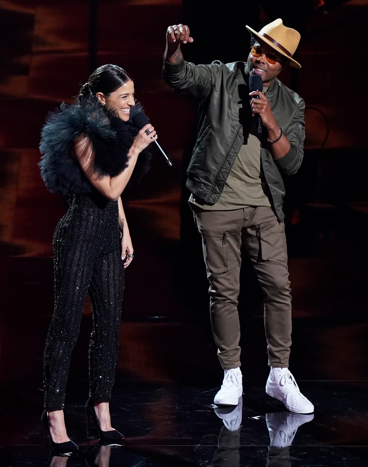 Estrellas como Natalia Lafourcade se llevo el mejor albúm, Residente recibió el premio a la canción del año y Alejandro Sanz fue el ganador de la grabación del año. Estos fueron los premios mas destacados de la noche.